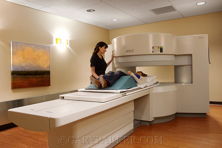 FORM's pristine MRI room...   (Fremont Orthopaedic & Rehabilitation Medicine) 