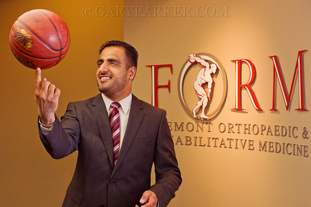 Dr Teginder Dhanoa, MD, is a board certified Sports Medicine physician and a founding member of FORM - Fremont Orthopaedic & Rehabilitation Medicine